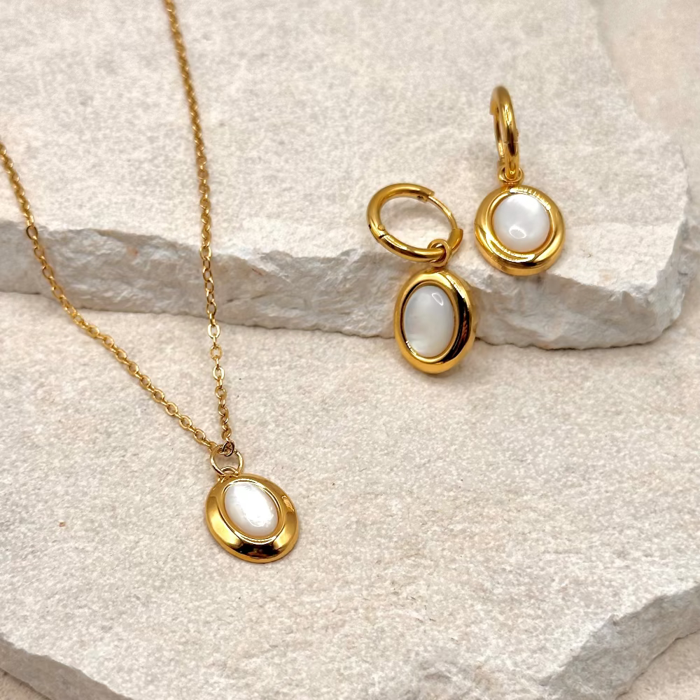 Jacqui Earrings and Necklace Set