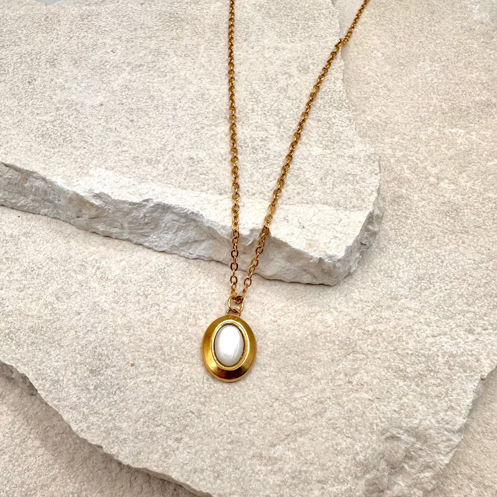 Jacqui Earrings and Necklace Set