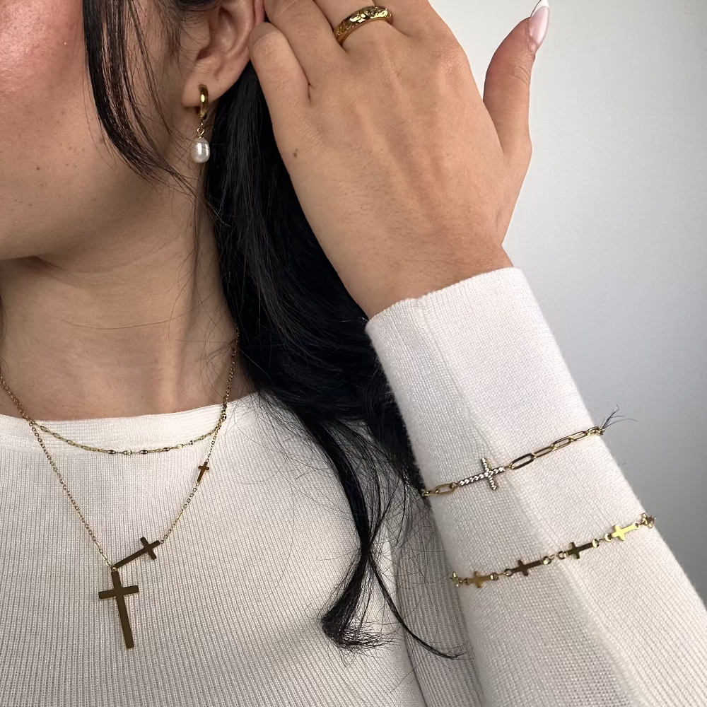 Sara Cross Bracelet